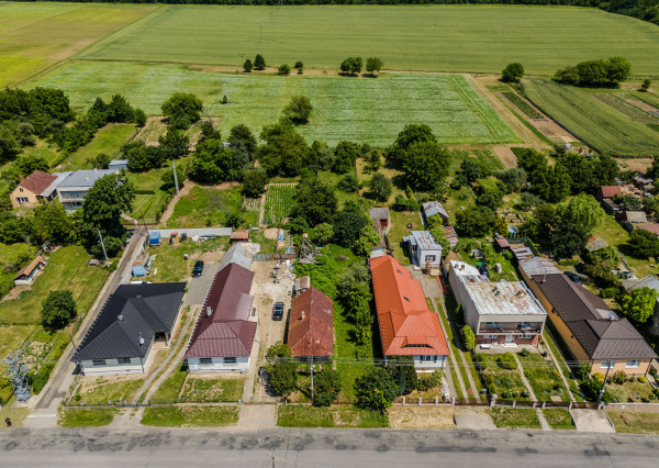 REZERVOVANÉ: Na predaj rozmerný pozemok vhodný na výstavbu v obci Moravany časť Lučkovce