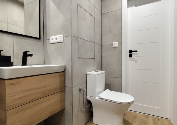 Na prenájom zrekonštruovaný 2-izbový byt v Bánovciach nad Bebravou