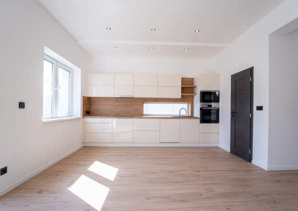 Na predaj 5-izbový rodinný dom v Moravanoch nad Váhom