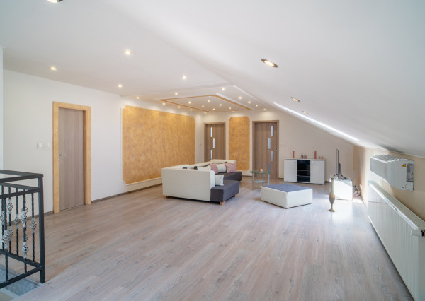 Na predaj priestranný rodinný dom v obci Zlaté Klasy