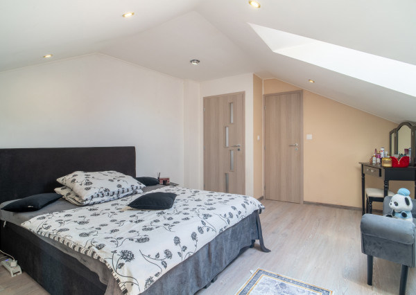 Na predaj priestranný rodinný dom v obci Zlaté Klasy