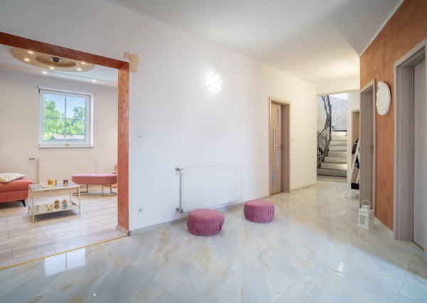 Na predaj priestranný rodinný dom v obci Zlaté Klasy