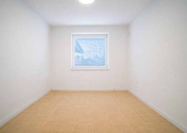 Na predaj dvojpodlažný rodinný dom s polyfunkciou v Trnave