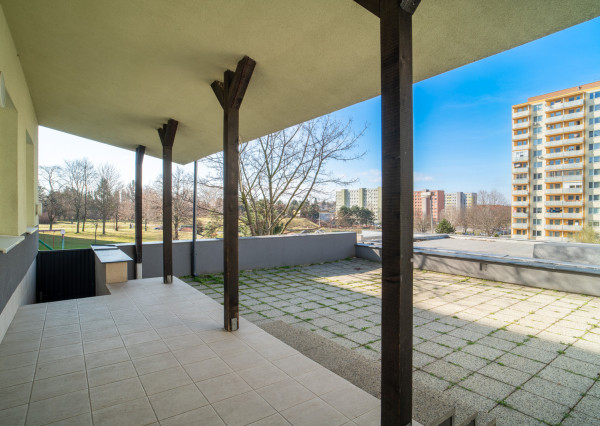 Na predaj dvojpodlažný rodinný dom s polyfunkciou v Trnave