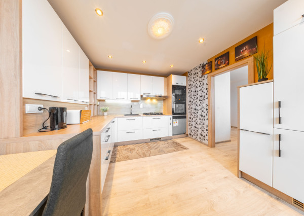 Na predaj 3-izbový zrekonštruovaný byt v Poprade