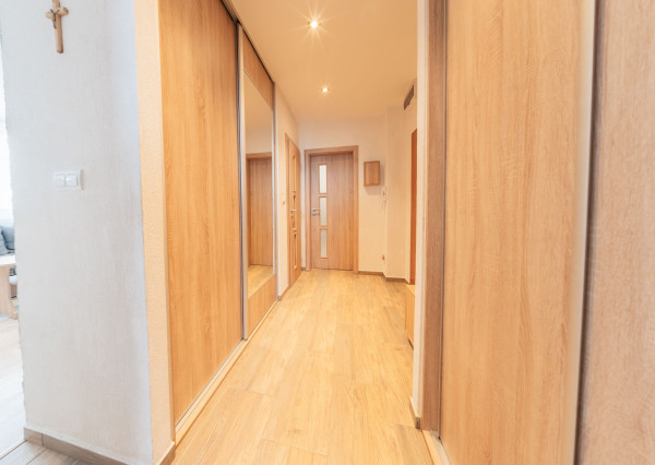 Na predaj 3-izbový zrekonštruovaný byt v Poprade