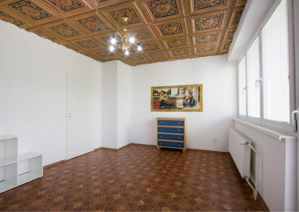 Na predaj dvojdom s rozľahlým pozemkom v centre obce Zlaté Klasy