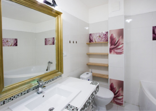 Na predaj dvojdom s rozľahlým pozemkom v centre obce Zlaté Klasy