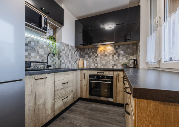 Na prenájom zariadený 1,5-izbový byt s loggiou v Košiciach