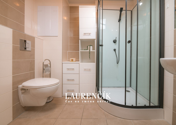 Na prenájom slnečný 2-izbový byt na ulici Liptovská v Trenčíne