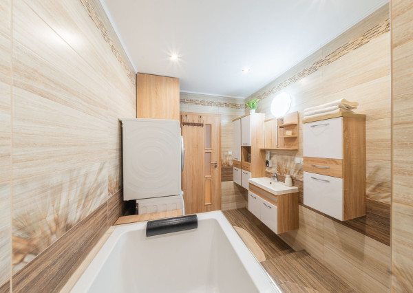 REZERVOVANÉ: Na predaj 3-izbový zrekonštruovaný byt v Poprade