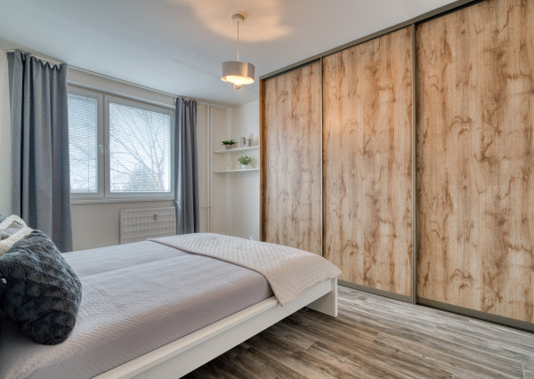 Na prenájom zariadený 2-izbový byt v centre Malaciek