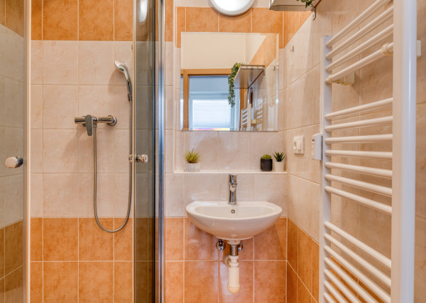 Na prenájom garsónka s parkovacím miestom v Malackách