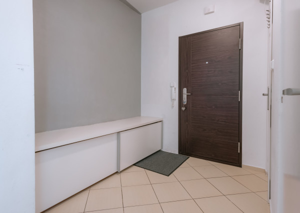 Na prenájom kompletne zariadený 2-izbový byt v centre Martina