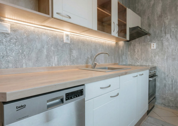 Na prenájom kompletne zariadený 2-izbový byt v centre Martina