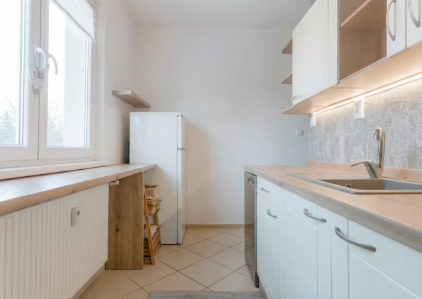 Na prenájom kompletne zariadený 2-izbový byt v centre Martina