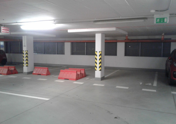 Na prenájom garážové státie pri komplexe Tammi, Dúbravka