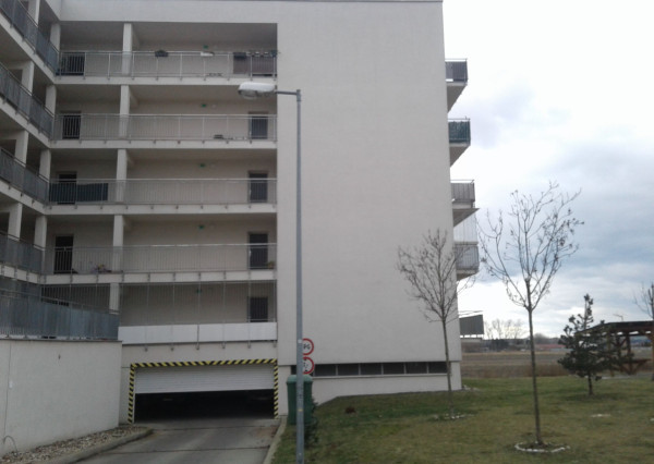 Na prenájom garážové státie Bratislava – Záhorská Bystrica