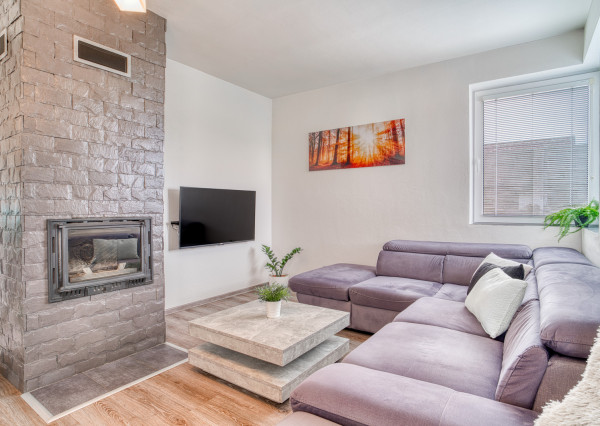 Na predaj rodinný dom s rozľahlým pozemkom v Kostolišti