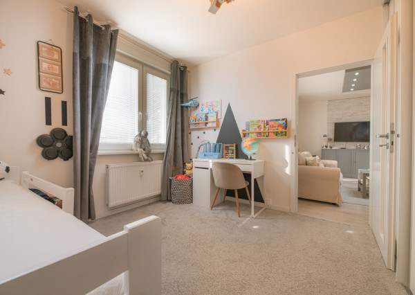 Na predaj krásne zrekonštruovaný 4-izbový byt v Trenčíne