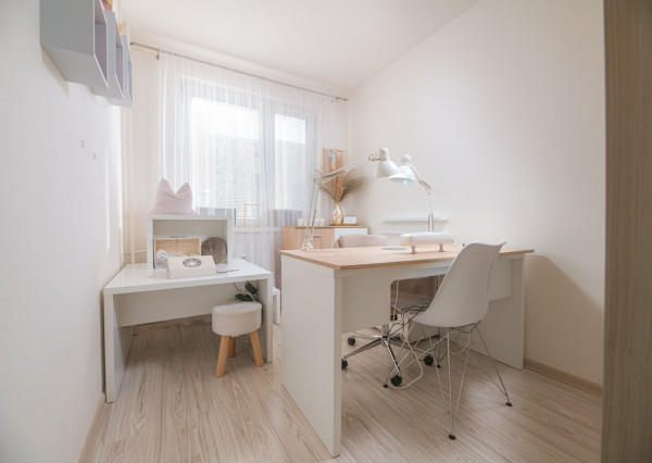 Na predaj krásne zrekonštruovaný 4-izbový byt v Trenčíne