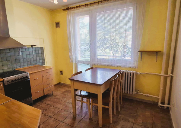Na prenájom čiastočne zariadený 2-izbový byt v Bánovciach nad Bebravou
