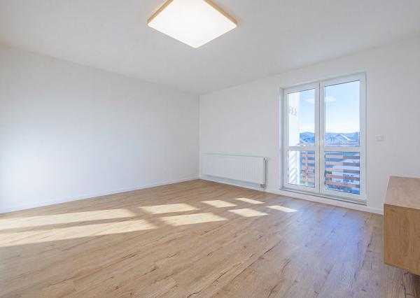 Na predaj zrekonštruovaný 3-izbový byt v obci Malcov