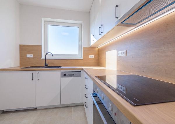 Na predaj zrekonštruovaný 3-izbový byt v obci Malcov