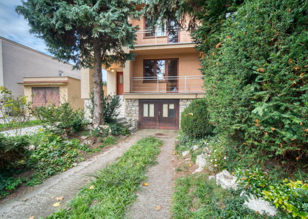 Na predaj rodinný dom v Seredi