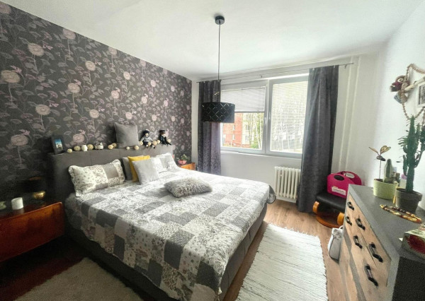 Exkluzívna ponuka 3 izb. veľkometrážného bytu v Bánovciach n/B s balkónom a pivnicou- SEVER