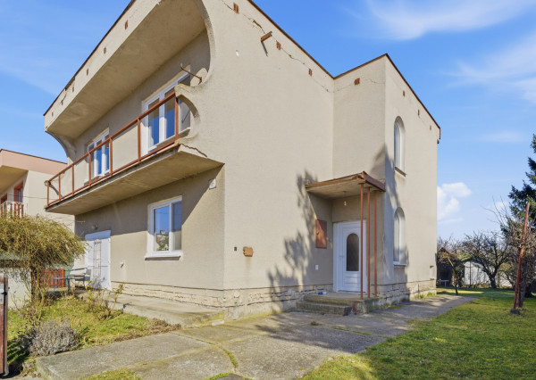 Na predaj dvojpodlažný rodinný dom v Kvetoslavove