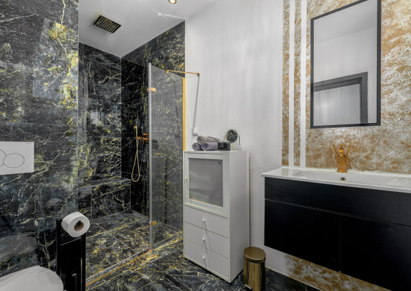 Na predaj rodinný dom s bazénom v obci Macov