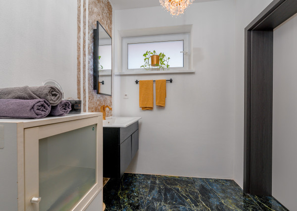 Na predaj rodinný dom s bazénom v obci Macov