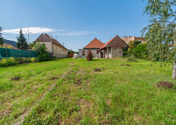 Na predaj zrekonštruovaný rodinný dom v Pate