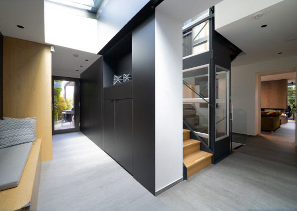 Na predaj vila s okrasnou záhradou a bazénom v Pezinku