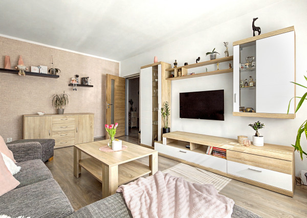 Na predaj veľkometrážny 3-izbový byt v Martine - Priekopa