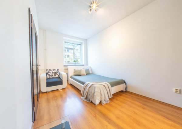 Na prenájom zariadený 2-izbový byt s parkovaním v Poprade