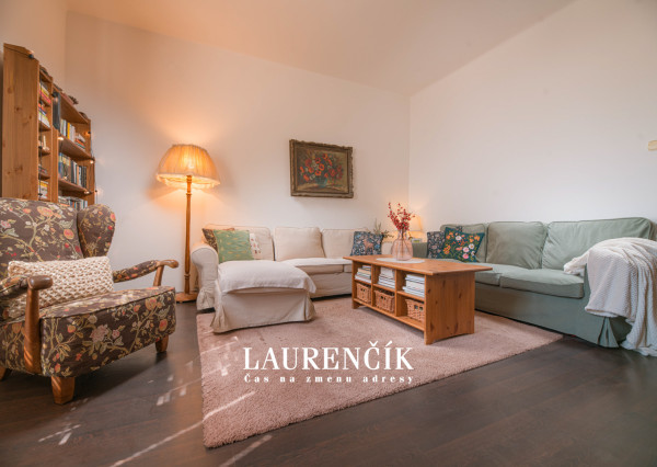 NA PREDAJ | UNIKÁTNY RODINNÝ DOM V CENTRE TRENČÍNA