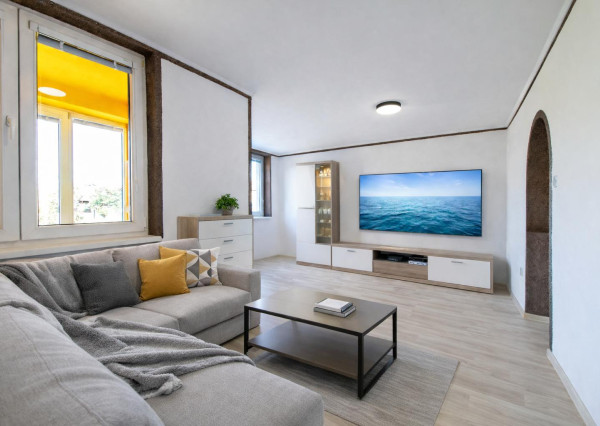 Na predaj veľkometrážny 3-izbový byt v Zákamennom