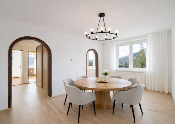 Na predaj veľkometrážny 3-izbový byt v Zákamennom