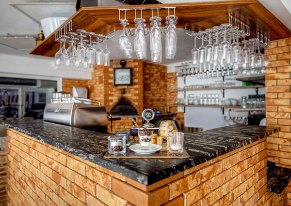 Na predaj polyfunkčný objem s luxusným rezidenčným podkrovím v Bratislave