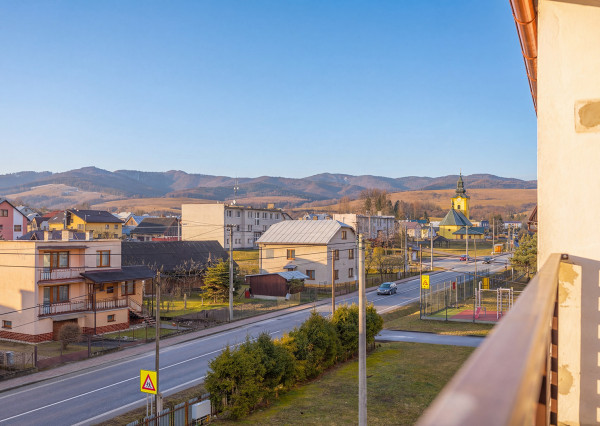 Na predaj zrekonštruovaný 3-izbový byt v obci Malcov