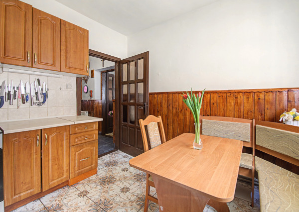 Na predaj rodinný dom s bazénom v obci Makov-Potok