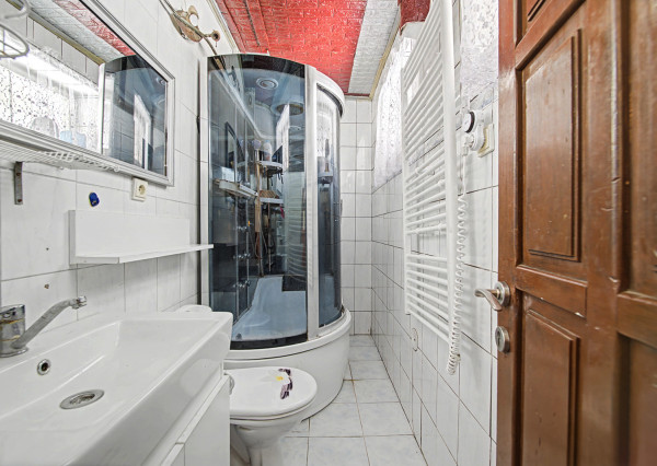 Na predaj rodinný dom s bazénom v obci Makov-Potok