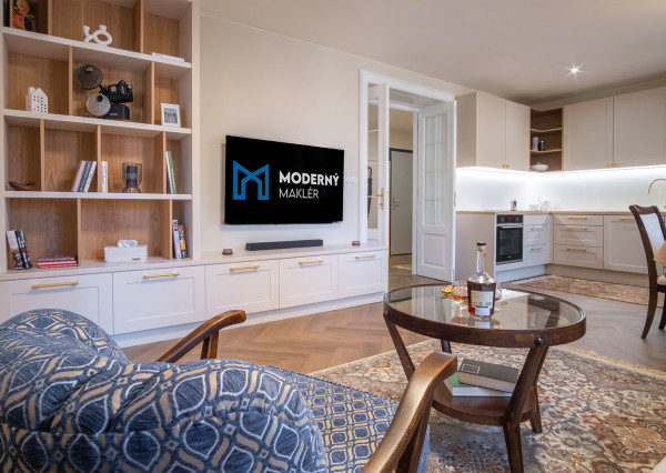 REZERVOVANÉ: Na predaj jedinečný 3-izbový byt po štýlovej rekonštrukcii vo Svite