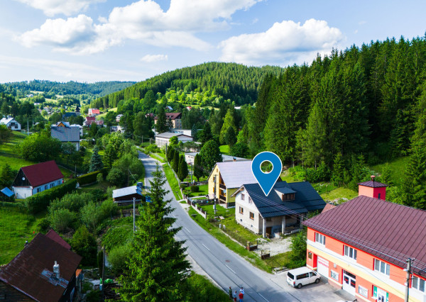 Rozostavaný dom na dokončenie podľa seba s veľkým pozemkom