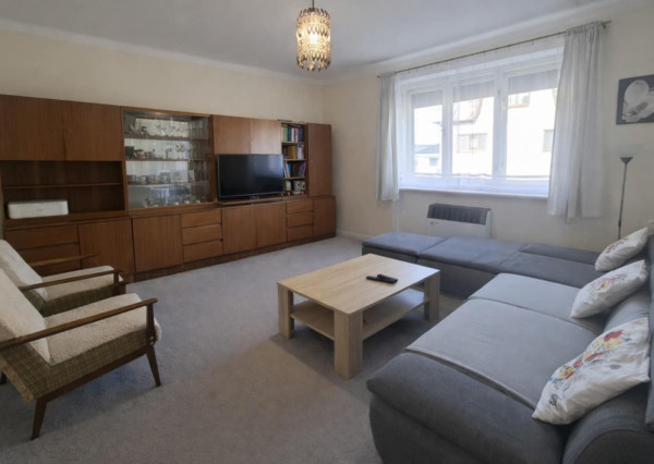 Na predaj rodinný dom vhodný na rekonštrukciu v obci Dežerice