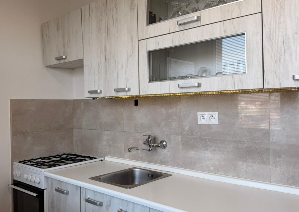 Na prenájom 3 izbový s 2 balkónmi na sídlisku JUH v Malackách