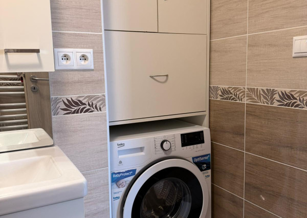 Na prenájom 3 izbový s 2 balkónmi na sídlisku JUH v Malackách