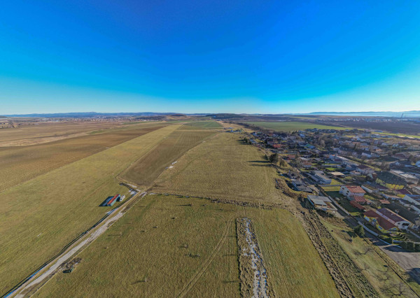 Na predaj pozemok s výhľadom na Tatry v obci Mlynica